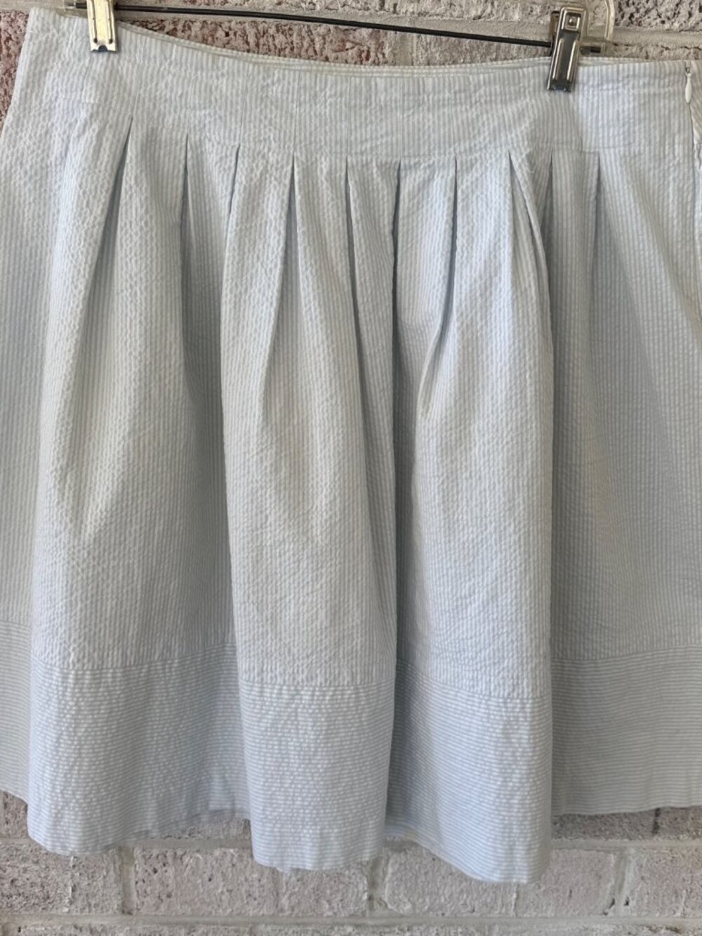 GAP Women’s Seersucker Pleated A-Line Skirt Size 14 White Stretch Cotton Coastal